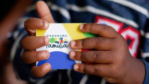 pagamento-bolsa-família-auxilio-gas-unificado-30-municipios-junho-medida-oferece-suporte-populacoes-impactadas-desastres-lyon-santos-mds-tvt-news