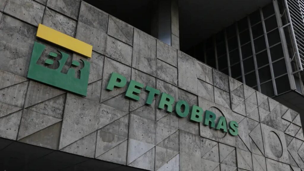 petrobras-reduz-em-5-6-preco-da-gasolina-para-distribuidoras-precos-da-gasolina-tiveram-queda-de-r-0-22-por-litro-desde-dezembro-de-2022-foto-fernando-frazao-abr-tvt-news
