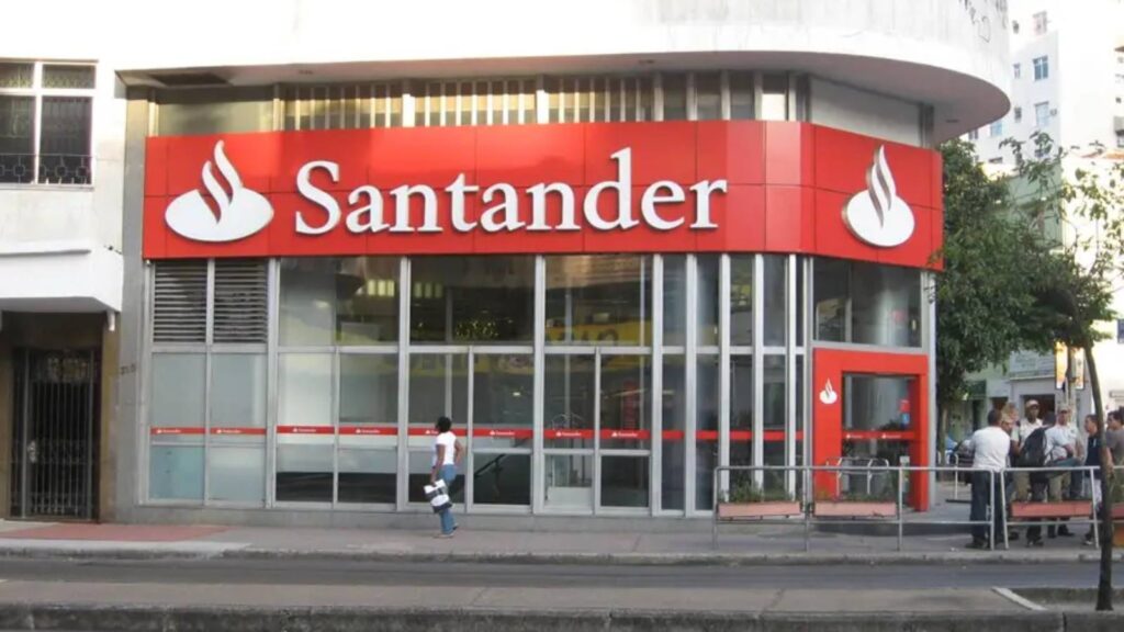 afubesp-denuncia-violencia-contra-idosos-cometida-pelo-santander-aposentados-estao-constrangidos-ameacados-e-abalados-afirma-dirigente-foto-divulgacao-santander-tvt-news
