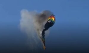 acidente-com-balao-em-sc-o-que-se-sabe-reproducao-das-redes-sociais-com-imagens-do-incendio-no-balao-tvt-news