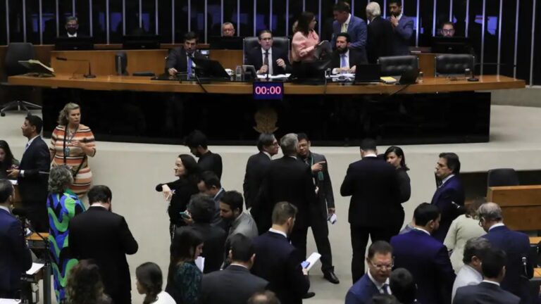 iof-congresso-nao-derrubava-decreto-desde-1992-decreto-foi-derrubado-a-toque-de-caixa-no-congresso-foto:-lula-marques-agencia-brasil-tvt-news