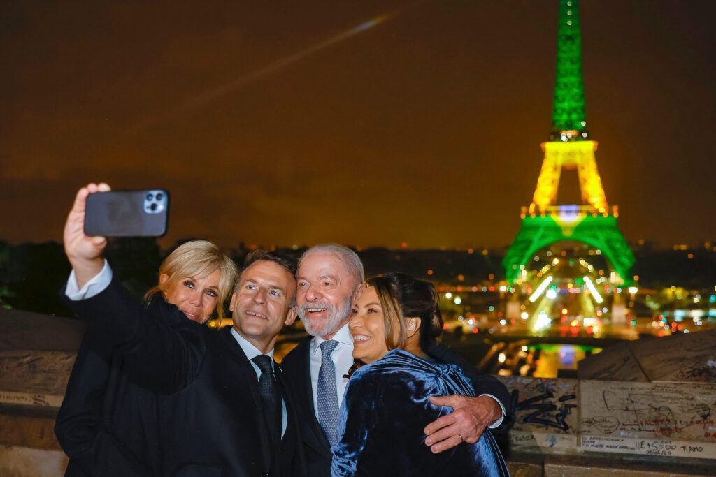 Lula e Macron: quase uma história de amor; veja novas fotos 11