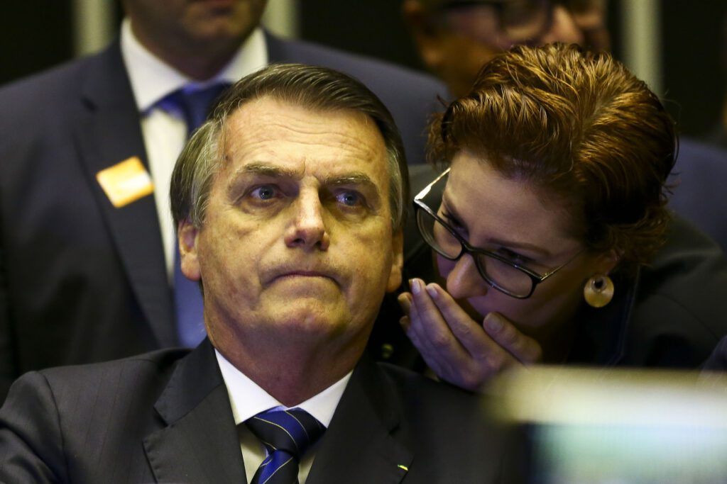 Carla Zambelli foge do Brasil após condenação no STF 1 carla-zambelli-foge-do-brasil-apos-condenacao-no-stf-tvt-news