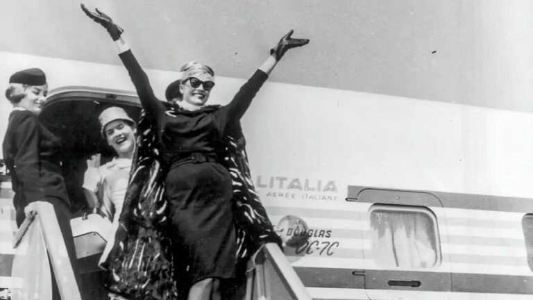 mostra-de-cinema-italiano-comeca-hoje-em-23-cidades-do-pais-cena-de-a-doce-vida-de-federico-fellini-foto-divulgacao-tvt-news