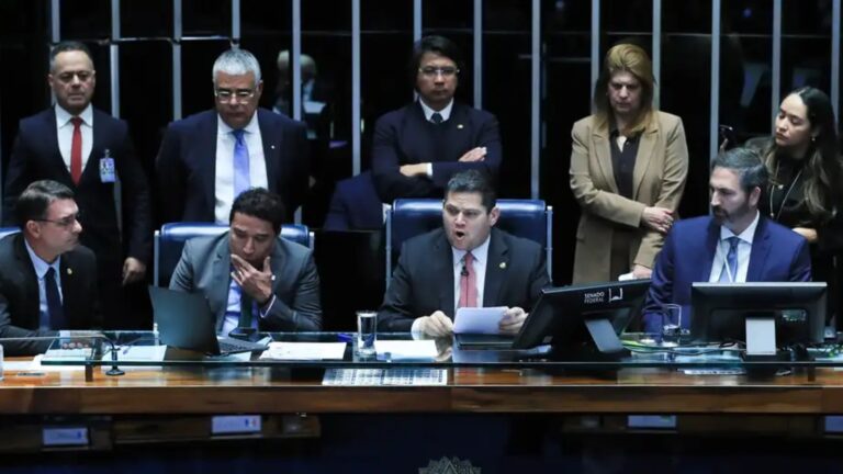 senado-aprova-aumento-numero-de-deputados-federais-pelo-texto-aprovado-as-futuras-vagas-serao-definidas-a-partir-de-dados-oficiais-de-cada-censo-demografico-do-ibge-foto-lula-marques-agencia-brasil-tvt-news