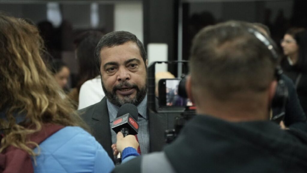Audiência denuncia fraudes do Santander. "Querem exterminar nosso emprego" 2 santander