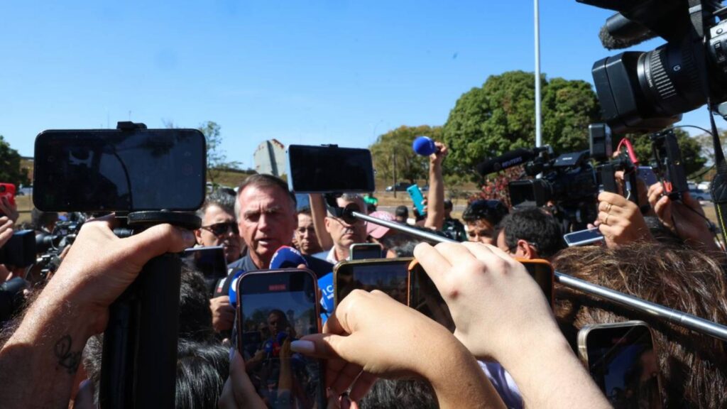 politicos-repercutem-operacao-policial-contra-bolsonaro-e-uma-vitoria-do-estado-de-direito-contra-o-golpismo-transnacional-diz-lindberg-foto-antonio-cruz-agenciabrasil-tvt-news