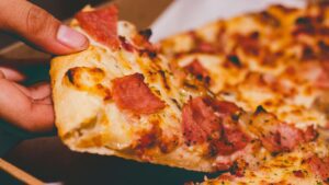 TVTNews 24 dia-da-pizza-historia-milenar-pizza-cinco-pizzarias-sao-paulo-para-visitar-icone-global-amado-brasileiros-muffin-creatives-pexels-tvt-news