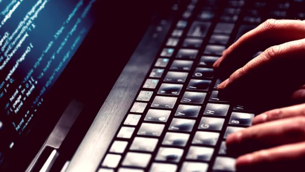 funcionario-ti-preso-suspeito-facilitar-ataque-hacker-mct-divulgacao-tvt-news