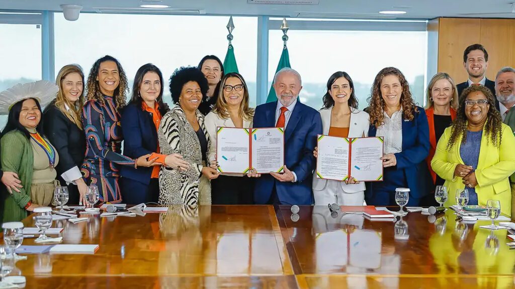 lula-sanciona-cota-30-mulheres-conselhos-estatais-ricardo-stuckert-agencia-brasil-tvt-news