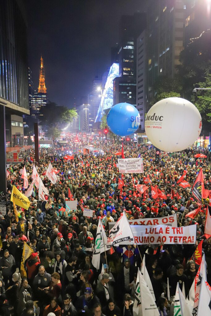 trabalhadores-manifestacao-avenida-paulista-contra-6x1-super-ricos-centrao-e-trump-foto-adonis-guerra-tvt-news