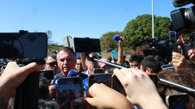 bolsonaro-nega-ter-descumprido-proibicao-de-uso-de-redes-sociais-os-advogados-de-bolsonaro-afirmaram-que-o-ex-presidente-nao-tem-controle-sobre-postagens-realizadas-por-terceiros-foto-antonio-cruz-agencia-brasil-tvt-news