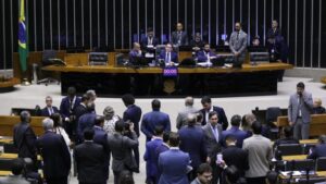 TVTNews 27 camara-aprova-o-pl-da-devastacao-para-passar-a-boiada-sem-licenciamento-ambiental-resultado-da-votacao-na-camara-dos-deputados-saiu-na-madrugada-e-ainda-precisa-da-sancao-presidencial-foto-kayo-magalhaes-camara-dos-deputados-tvt-news