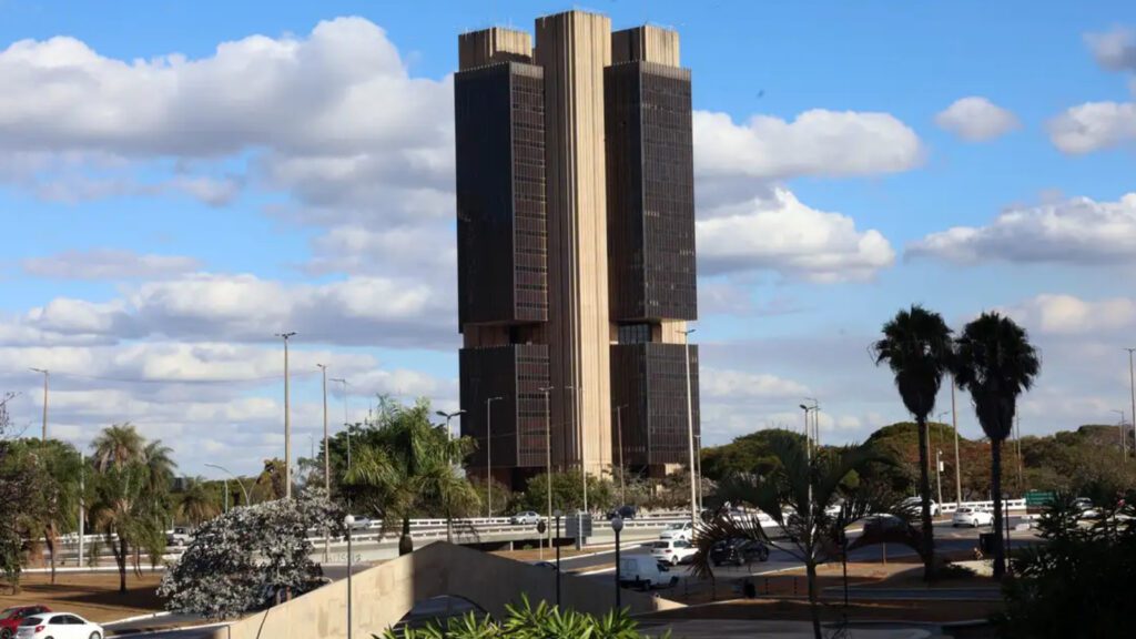 copom-mantem-juros-basicos-em-15%-ao-ano-predio-do-banco-central-foto-antonio-cruz-agencia-brasil-tvt-news