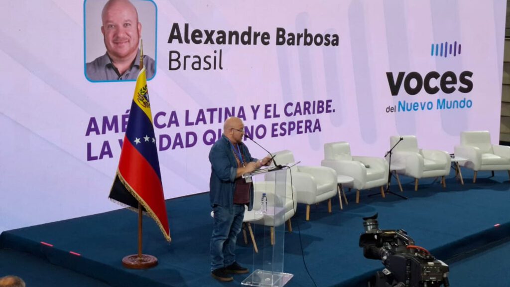 jornalismo-decolonial-proposta-latino-americana-combate-hegemonia-tvt-news-alexandre-barbosa