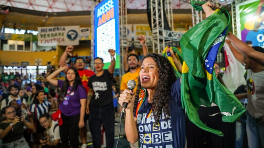 presidenta-une-foto-@vitolivr_-une-tvt-news