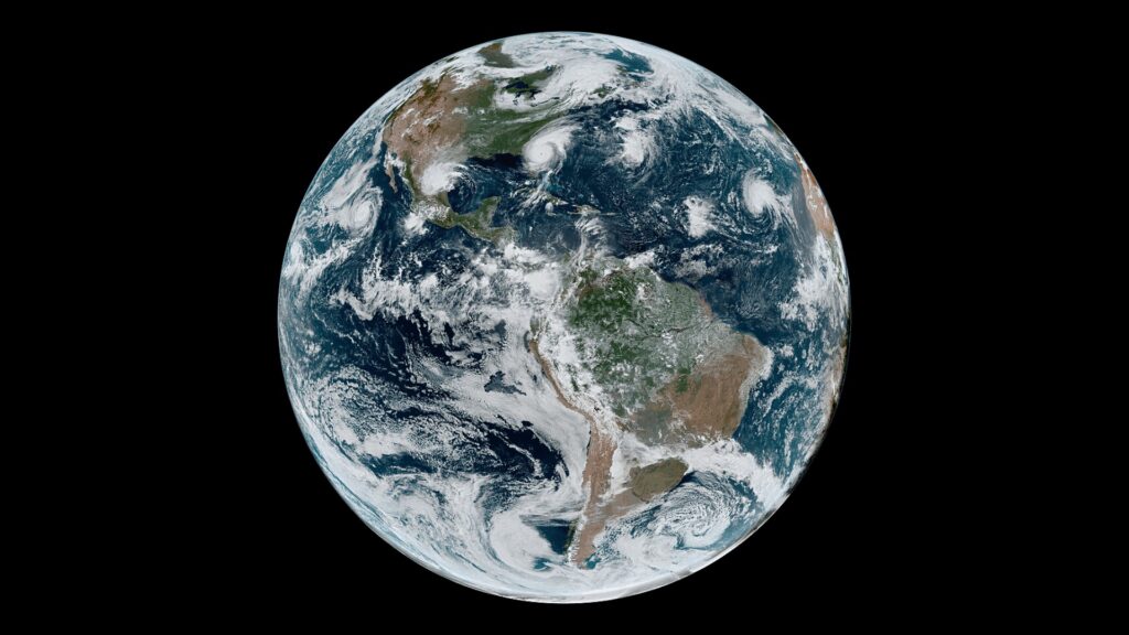 uniao-africana-quer-mudanca-no-mapa-mundi-hoje-distorcido-e-desatualizado-mapa-mundi-politico-da-equal-earths-imagem-equal-earths-reproducao-tvt-news-planeta-terra-foto-nasa-wiki-communs-reproducao-tvt-news