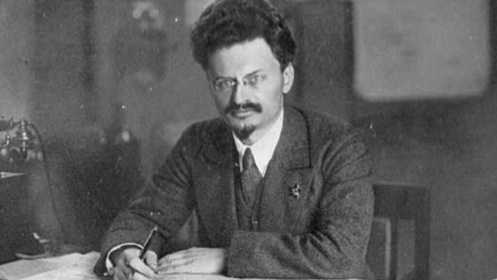 85-anos-da-morte-de-trotsky-rival-de-stalin-que-pregava-a-revolucao-permanente-antes-de-ser-assassinado-no-mexico-trotsky-teve-breve-envolvimento-com-frida-kahlo-foto-arquivo-tvt-news