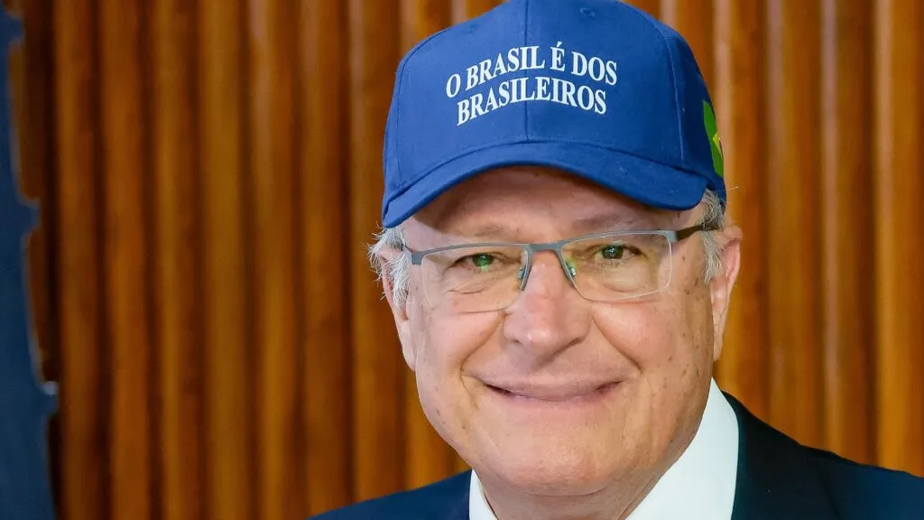 Alckmin e Tebet vão ao México em busca de novos mercados 1 alckmin-e-tebet-vao-ao-mexico-em-busca-de-novos-mercados-ministro-do-desenvolvimento-industria-comercio-e-servicos-e-vice-presidente-da-republica-geraldo-alckmin-durante-reuniao-ministerial-palacio-do-planalto-foto-ricardo-stuckert-pr-tvt-news