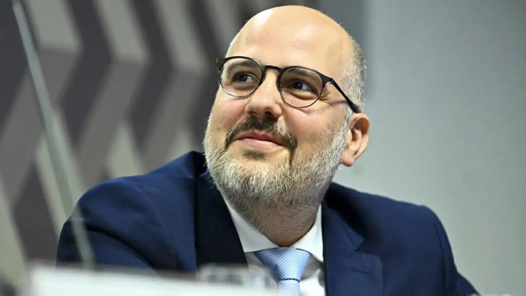 andre-basbaum-sera-o-novo-presidente-da-ebc-andre-basbaum-e-formado-em-comunicacao-na-puc-mg-e-tem-pos-graduacao-em-economia-na-ufrj-foto-reproducao-abraji-tvt-news