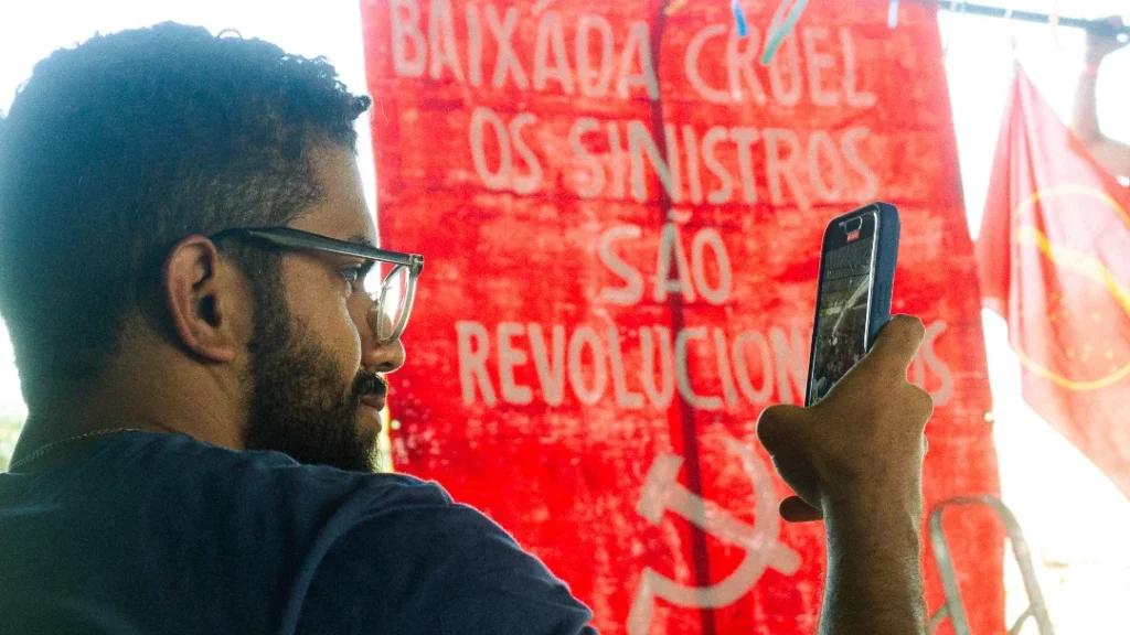 jones-manoel-cresce-em-popularidade-no-ambiente-digital-mostra-estudo-jones-manoel-desponta-como-figura-em-ascensao-da-esquerda-digital-foto-reproducao-instagram-jones-manoel-tvt-news