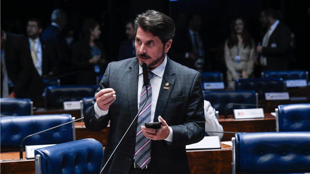 marcos-do-val-e-recebido-pela-pf-para-usar-tornozeleira--marcos-do-val--foto-jefferson-rudy-agencia-senado-tvt-news