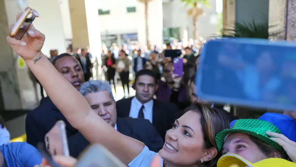 pf-indicia-bolsonaro-eduardo-e-silas-malafaia-por-coacao-da-justica-bolsonaro-omitiu-transferencia-de-r-2-milhoes-a-michelle-diz-relatorio-da-pf-foto-fabio-rodrigues-pozzebom-agenciabrasil-tvt-news