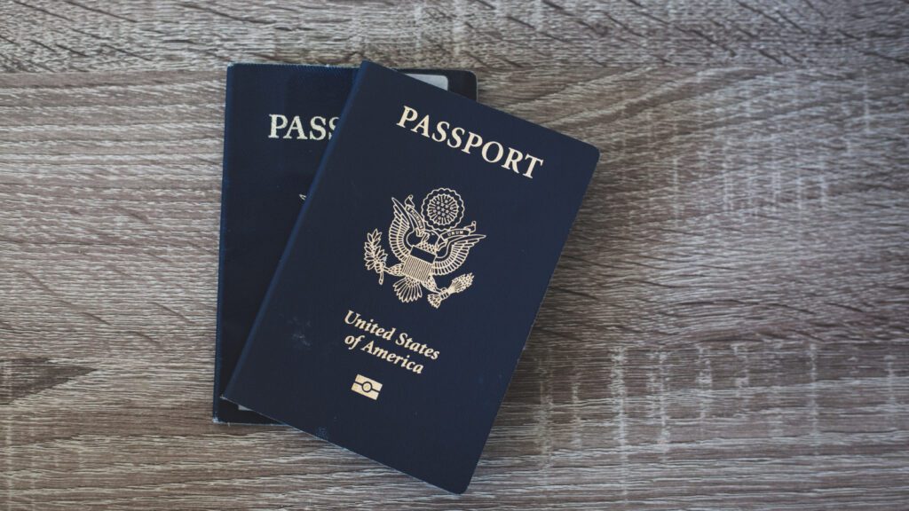 eua-listam-paises-com-caucao-us$-15-mil-para-visto-o-pagamento-da-caucao-nao-garante-a-emissao-do-documento-aos-viajantes-foto-px-here-tvt-news
