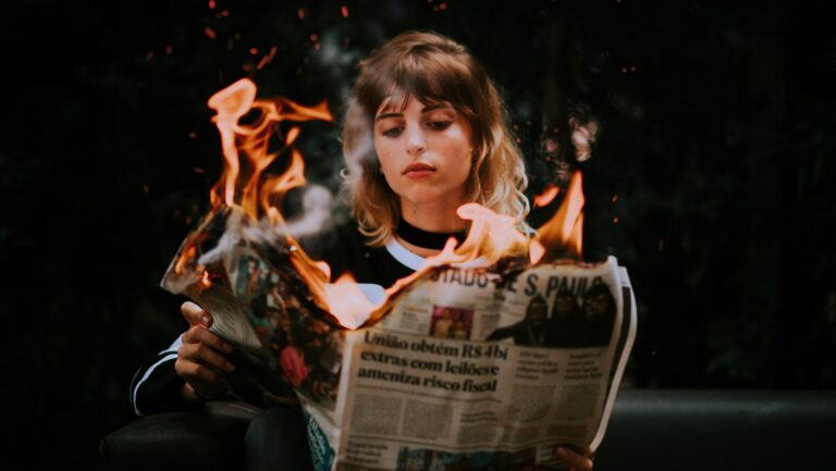 a-verdade-imperfeita-e-melhor-que-a-farsa-impecavel-o-publico-le-interpreta-e-julga-nao-subestime-isso-imagem-matheus-bertelli-pexels-tvt-news