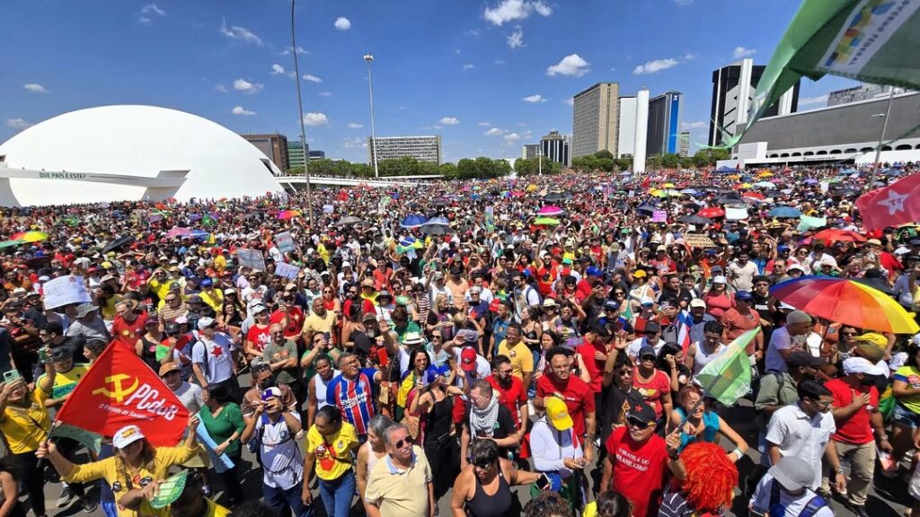 Confira manifestação em Salvador contra anistia e PEC da Blindagem 1 confira-manifestacao-em-salvador-contra-anistia-e-pec-da-blindagem-em-brasilia-povo-na-rua-imagem-midia-ninja-tvt-news