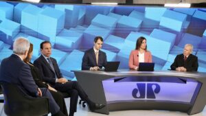 mpf-pede-a-justica-cancelamento-das-outorgas-da-jovem-pan-o-ministerio-publico-federal-mpf-reforcou-pedido-de-cancelamento-de-outorgas-de-radiodifusao-da-emissora-jovem-pan-foto-governo-do-estado-de-sao-paulo-entrevista-para-o-jornal-da-manha-da-radio-e-tv-jovem-pan-em-05-11-2019-wikimedia-commons-tvt-news