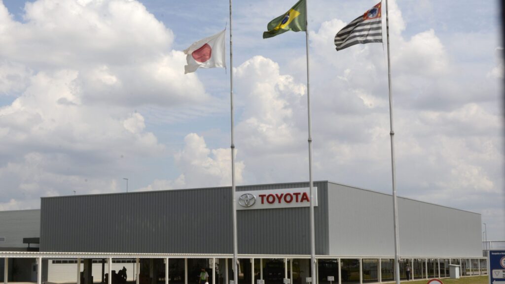 trabalhadores-da-toyota-aprovam-layoff-para-manter-empregos-a-assembleia-aconteceu-de-forma-virtual-e-contou-com-ampla-participacao-dos-trabalhadores-da-categoria-foto-foguinho-smetal-tvt-news