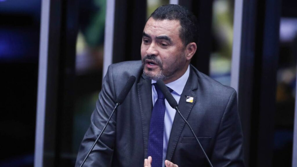 alvo-de-investigacao-governador-do-tocantins-e-afastado-do-cargo-barbosa-e-suspeito-de-fraudes-na-compra-de-cestas-basicas-na-pandemia-foto-bruno-spada-camara-dos-deputados-tvt-news