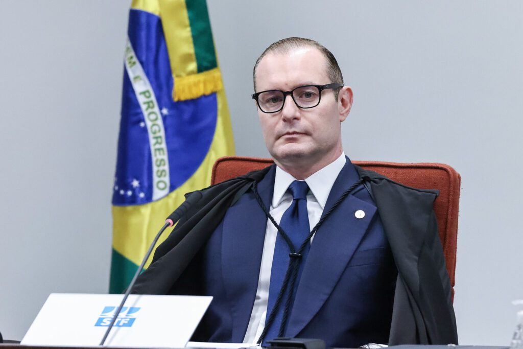 julgamento-de-bolsonaro-ao-vivo-acompanhe-o-voto-de-cristiano-zanin-presidente-da-primeira-turma-cristiano-zanin-vota-com-a-maioria-ja-formada-para-condenar-os-8-reus-foto-antonio-augusto-stf-tvt-news