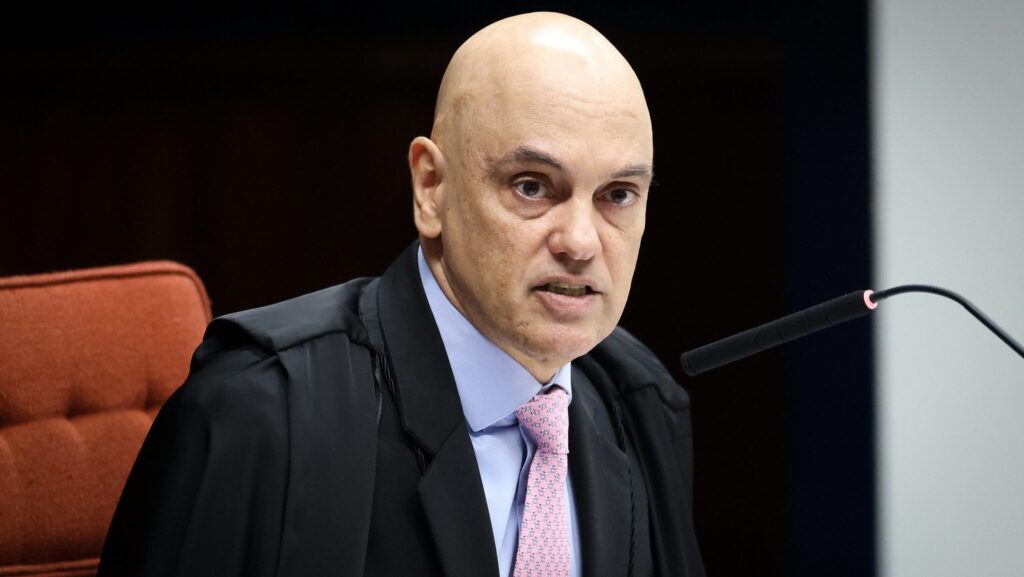 julgamento-de-bolsonaro-ao-vivo-veja-o-voto-de-alexandre-de-moraes-alexandre-de-moraes-destacou-que-a-tentativa-de-golpe-teve-inicio-em-junho-de-2021-quando-a-organizacao-criminosa-montou-uma-estrutura-com-o-apoio-da-abin-e-do-gsi-para-manter-jair-bolsonaro-no-poder-independentemente-do-resultado-das-eleicoes-foto-gustavo-moreno-stf-tvt-news