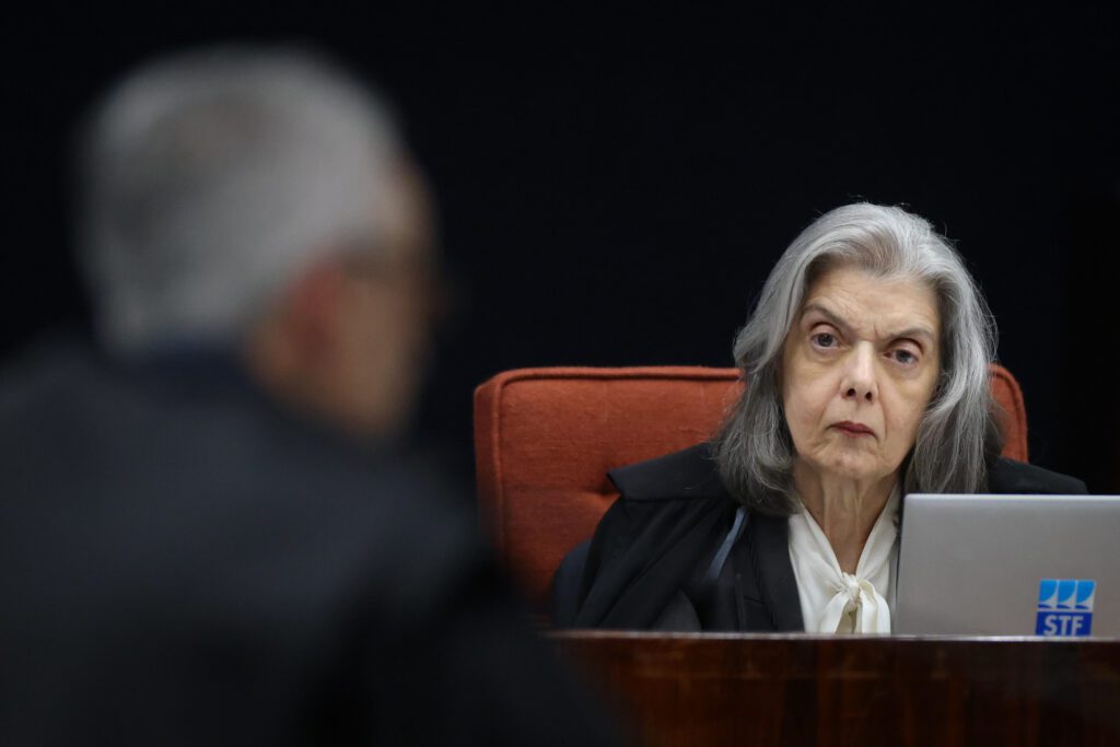 Julgamento de Bolsonaro ao vivo: o julgamento mais importante da história 2 julgamento-de-bolsonaro-ao-vivo-assista-ao-julgamento-mais-importante-da-historia-ministra-carmen-lucia-rebate-advogado-de-ramagem-o-senhor-sabe-a-diferenca-entre-voto-impresso-e-voto-auditavel-foto-gustavo-moreno-stf-tvt-news