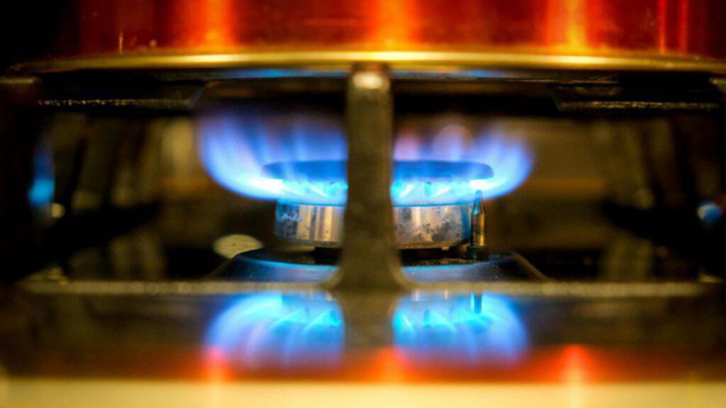 Botijão gratuito para 15,5 milhões de famílias: como funcionará o Gás do Povo 6 botijao-gratuito-155-milhoes-de-familia-gas-do-povo-o-programa-esta-focado-em-garantir-acesso-digno-e-facilitado-ao-botijao-e-proteger-a-vida-e-a-saude-da-populacao-foto-pexels-tvt-news