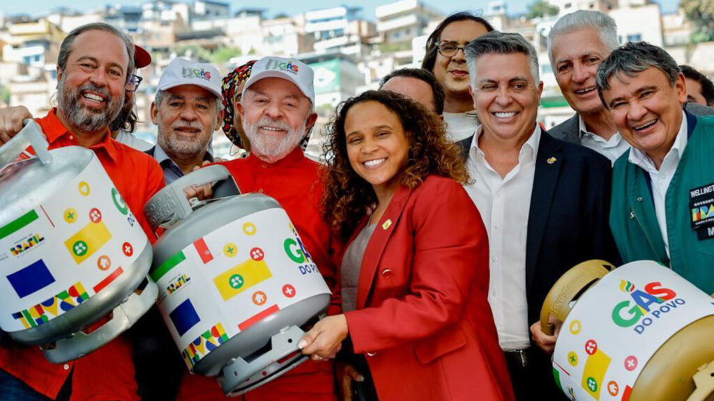 botijao-gratuito-155-milhoes-de-familia-gas-do-povo-botijao-gratuito-155-milhoes-de-familia-gas-do-povo-o-gas-do-povo-substitui-e-triplica-o-numero-de-beneficiados-do-atual-auxilio-gas-e-se-consolida-como-uma-das-maiores-acoes-de-acesso-ao-cozimento-limpo-do-mundo-foto-ricardo-stuckert-pr-tvt-news