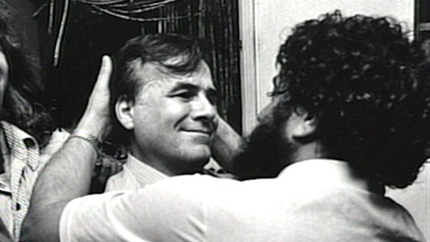 morre-o-jornalista-mino-carta-lula-e-mino-carta-em-encontro-dos-anos-70-lula-diz-que-mino-foi-o-primeiro-a-colocar-o-entao-lider-sindicalista-numa-capa-de-revista-foto-acervo-tvt-news-tvt-news