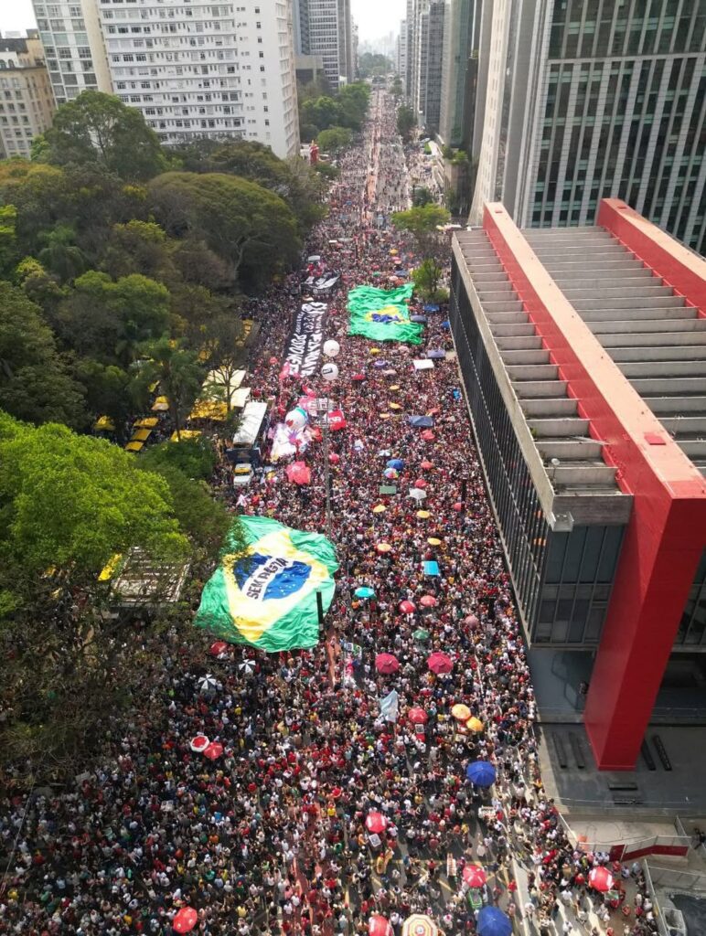 Manifestações no Rio e em SP contra anistia e PEC da Blindagem reúnem milhares 1 manifestacoes-no-rio-em-sp-contra-anistia-e-pec-da-blindagem-acompanhe-verdadeiros-patriotas-manifestacao-em-sao-paulo-tem-bandeira-do-brasil-imagens-brunominnemannfotos-cc-midianinja-tvt-news