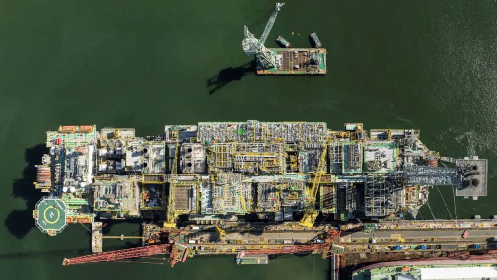 nova-plataforma-chega-ao-pre-sal-e-pode-aumentar-producao-em-20-p-78-sera-a-setima-plataforma-a-produzir-petroleo-no-campo-de-buzios-foto-petrobras-divulgacao-tvt-news