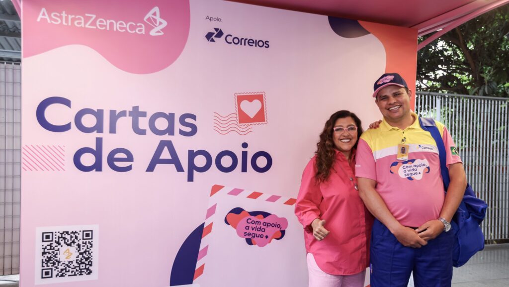 correios-tera-uniforme-rosa-para-a-campanha-do-outubro-rosa-regina-case-participa-da-campanha-de-envio-de-cartas-para-pacientes-em-tratamento-contra-o-cancer-foto-marcelo-justo-tvt-news