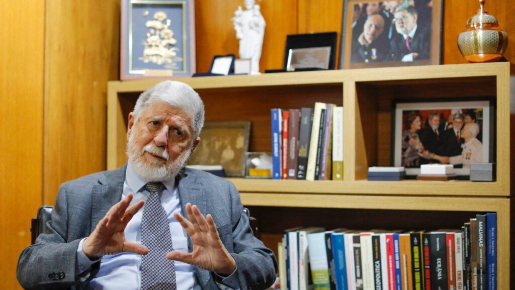 intervencao-na-venezuela-pode-incendiar-america-do-sul-afirma-celso-amorim-celso-amorim-em-entrevista-a-afp-foto-de-sergio-lima-afp-tvt-news