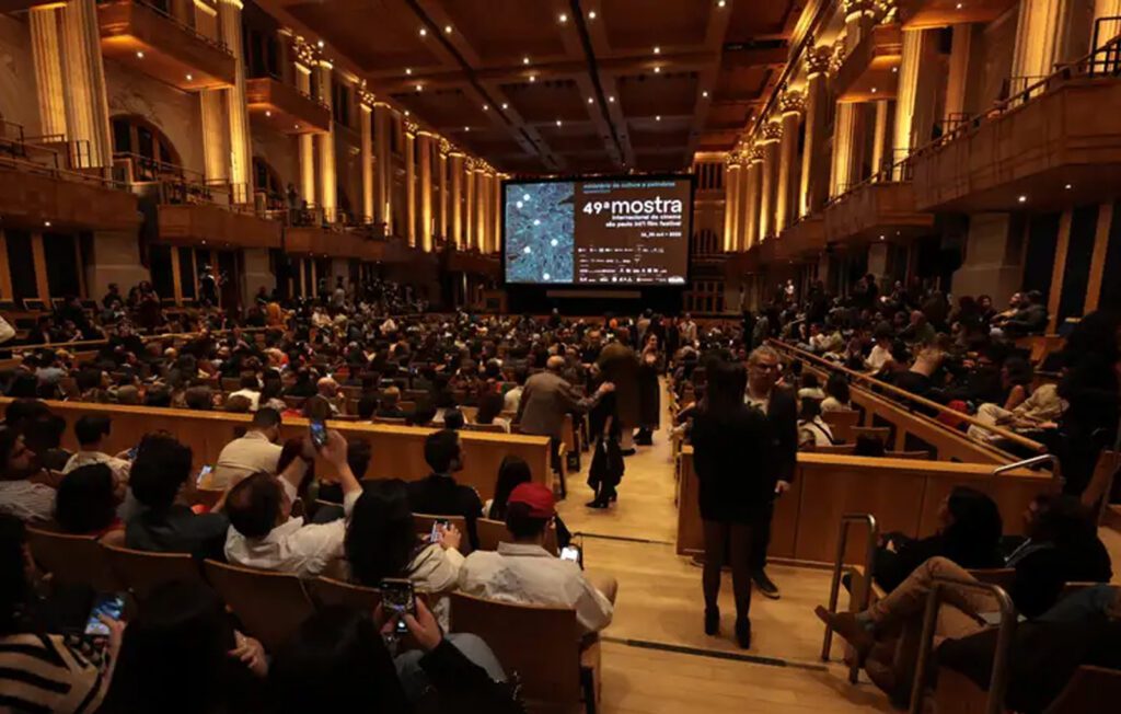 Mauricio de Sousa é homenageado na abertura da Mostra de Cinema de SP 1 abertura-49-mostra-internacional-de-cinema-sala-sao-paulo-paulo-pinto-agencia-brasil-tvt-news