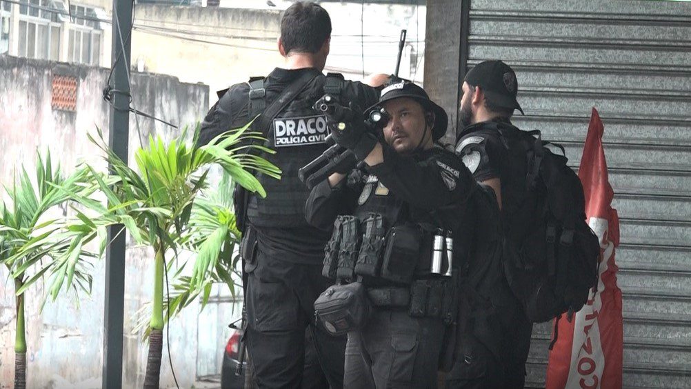 mpf-e-dpu-cobram-explicacoes-ao-governo-do-rio-sobre-operacao-mais-letal-da-historia-do-estado-com-64-operacao-policial-trouxe-cenas-de-guerra-para-o-rj-imagem-cesar-sales-tvt-news