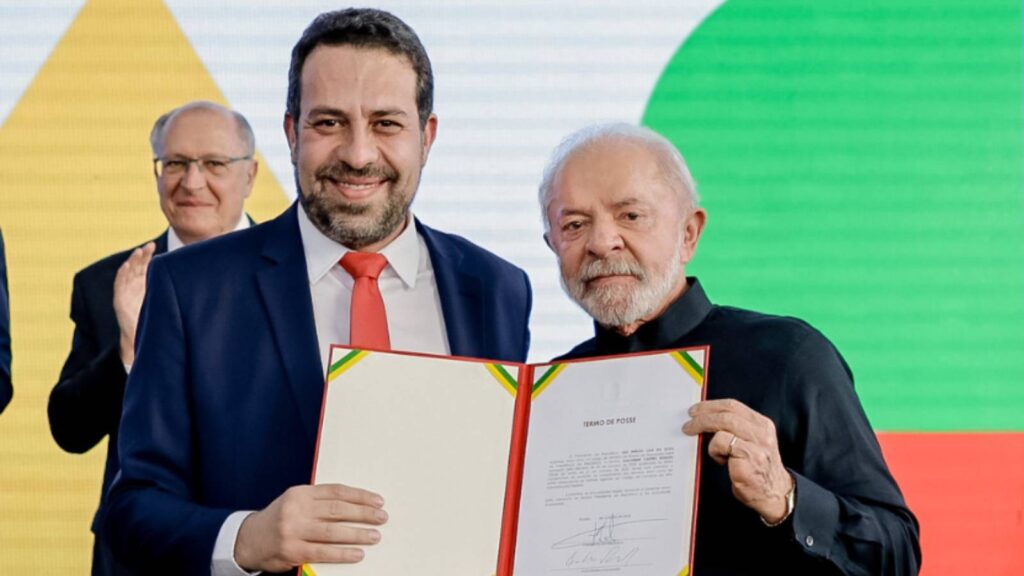 lula-da-posse-a-boulos-que-critica-escala-6x1-a-missao-e-colocar-o-governo-na-rua-frisou-o-novo-ministro-foto-ricardo-stuckert-pr-tvt-news