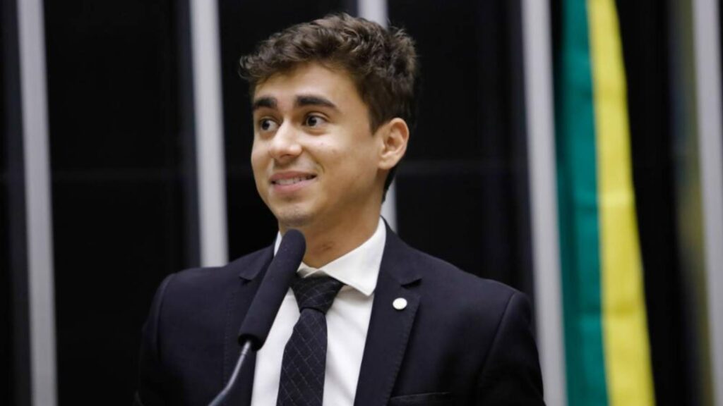 reportagem-do-dcm-aponta-relacao-de-nikolas-ferreira-com-crime-organizado-quando-nikolas-faz-campanha-contra-o-pix-ele-esta-defendendo-interesses-de-quem-lava-dinheiro-foto-mario-agra-camara-dos-deputados