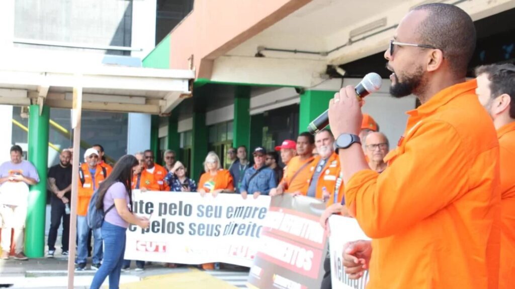 petroleiros-se-mobilizam-em-todo-o-pais-em-defesa-dos-participantes-da-petros-e-necessario-uma-solucao-definitiva-para-os-peds-que-sangram-os-bolsos-dos-aposentados-e-pensionistas-foto-divulgacao-fup-tvt-news