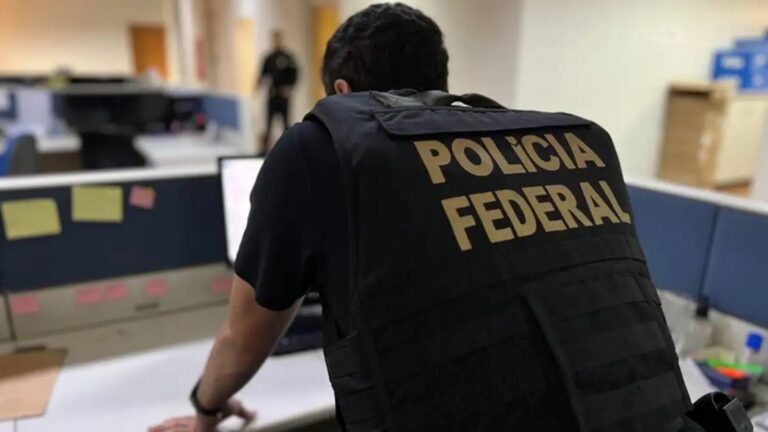 quadrilha-que-fraudava-concursos-publicos-e-alvo-de-operacao-da-pf-investigados-foram-excluidos-dos-processos-seletivos-e-afastados-dos-cargos-foto-divulgacao-pf-tvt-news