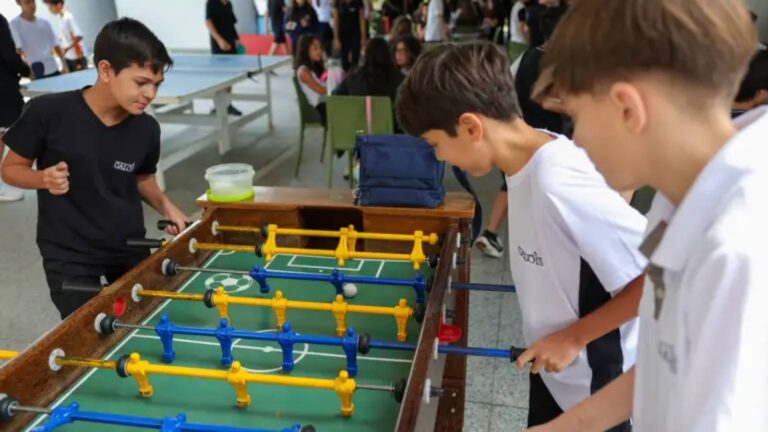cai-de-51-para-37-uso-de-internet-nas-escolas-por-adolescentes-a-gente-comeca-a-ver-uma-queda-no-acesso-a-internet-na-escola-e-uma-queda-no-uso-de-rede-social-para-as-faixas-etarias-mais-novas-comemora-a-pesquisadora-foto-fabio-rodrigues-pozzebom-agenciabrasil-tvt-news